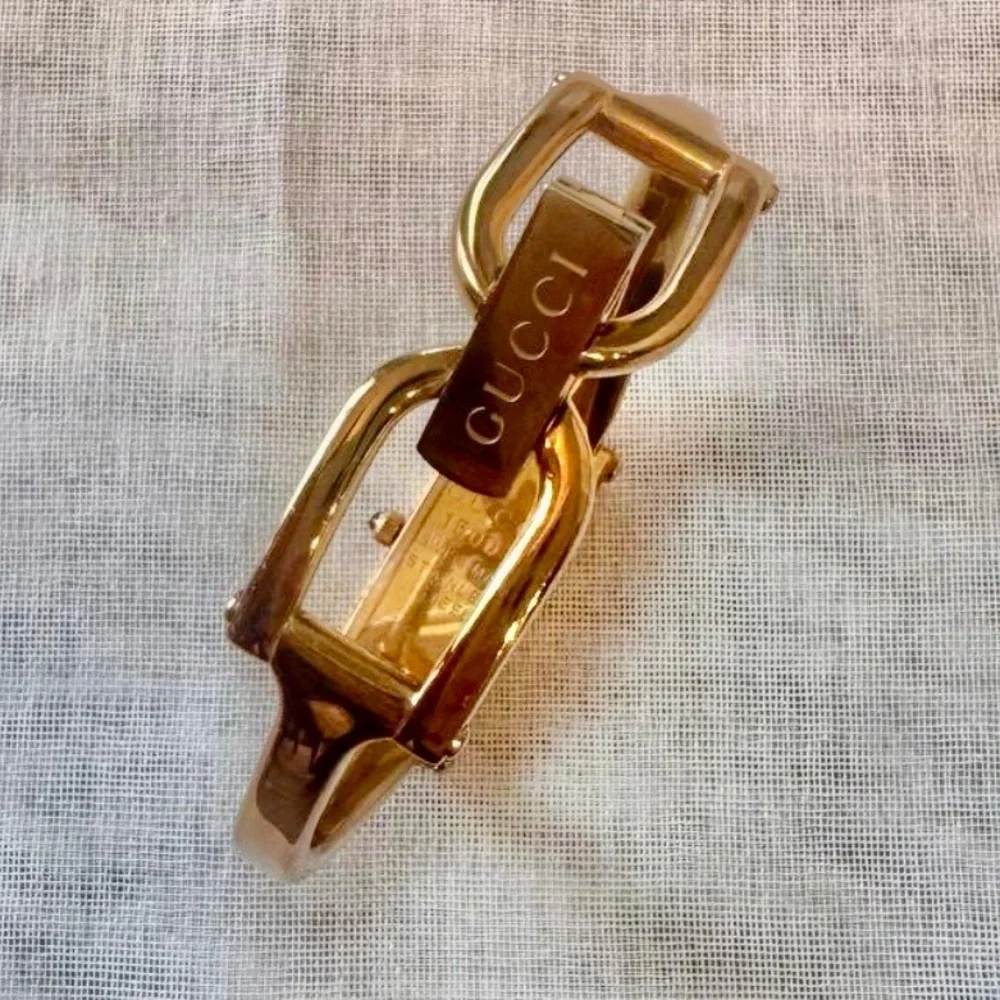 Vintage Gucci Watch gold tone watch white mother of pearl dainty bracelet watch - Picture 5 of 11